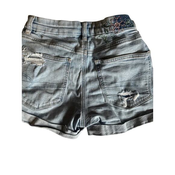 AMERICAN EAGLE DENIM SHORTS CURVY MOM SHORT SIZE 2 - Picture 4 of 5